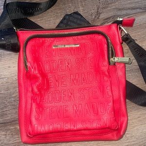 STEVE MADDEN CROSSBODY